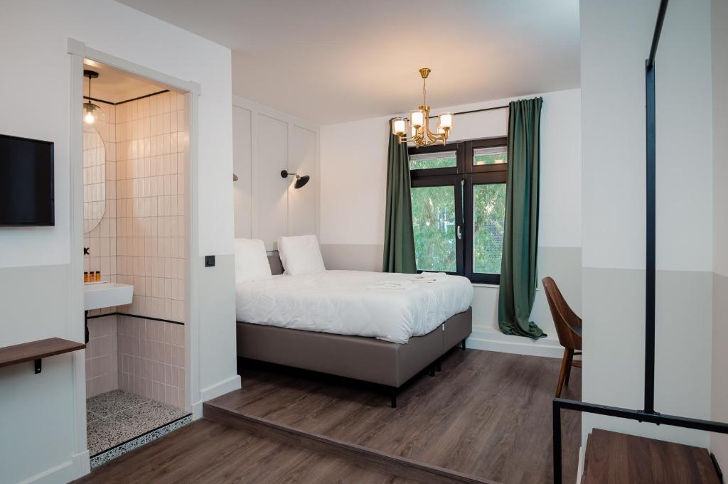 Mr.Lewis Rotterdam - Resim 15