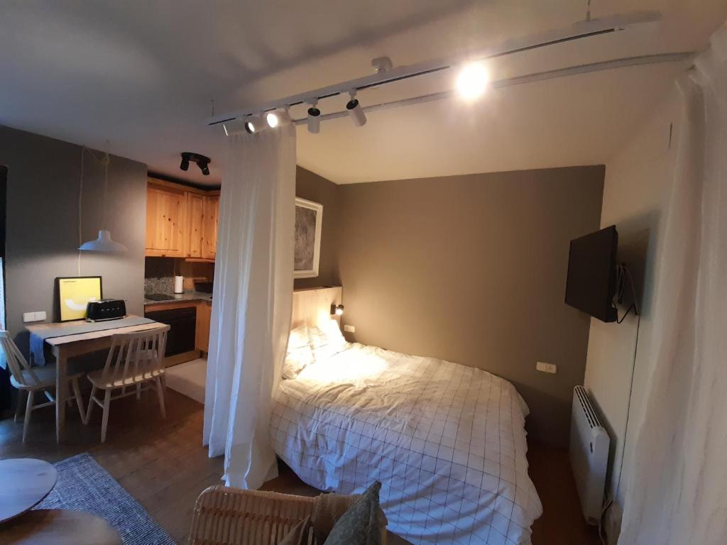 Posteľ alebo postele v izbe v ubytovaní Acogedor estudio con terraza Besiberri 4