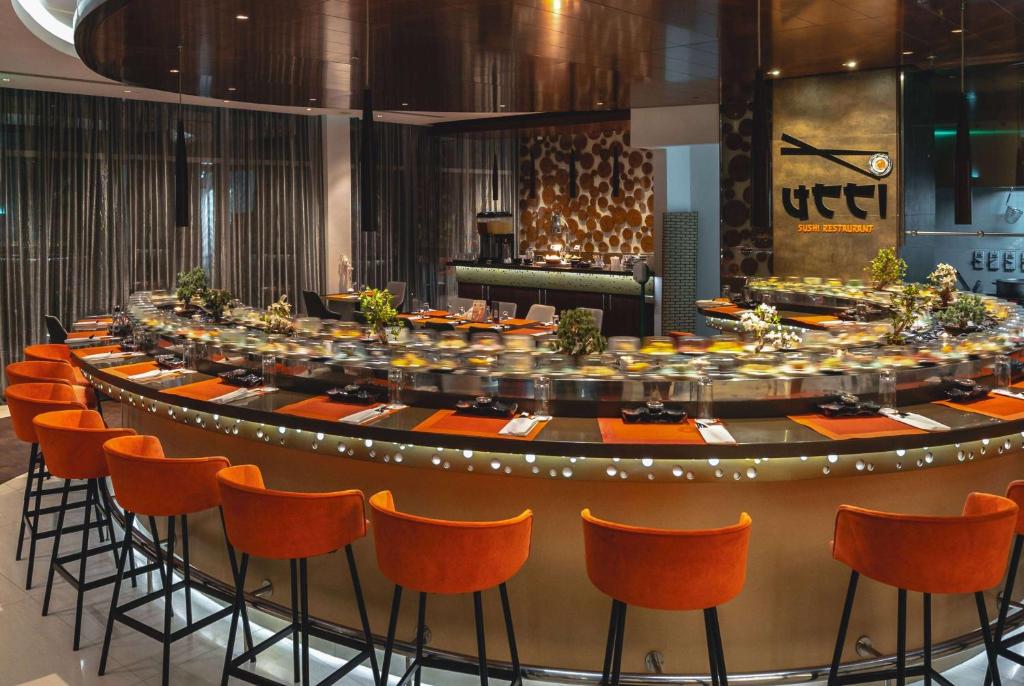 Comida no hotel ou em algum lugar perto