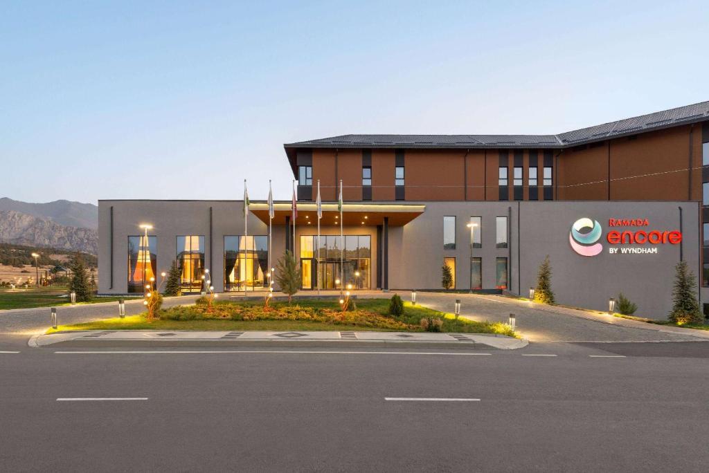 Gallery image of Ramada Encore by Wyndham Zomin in Myk