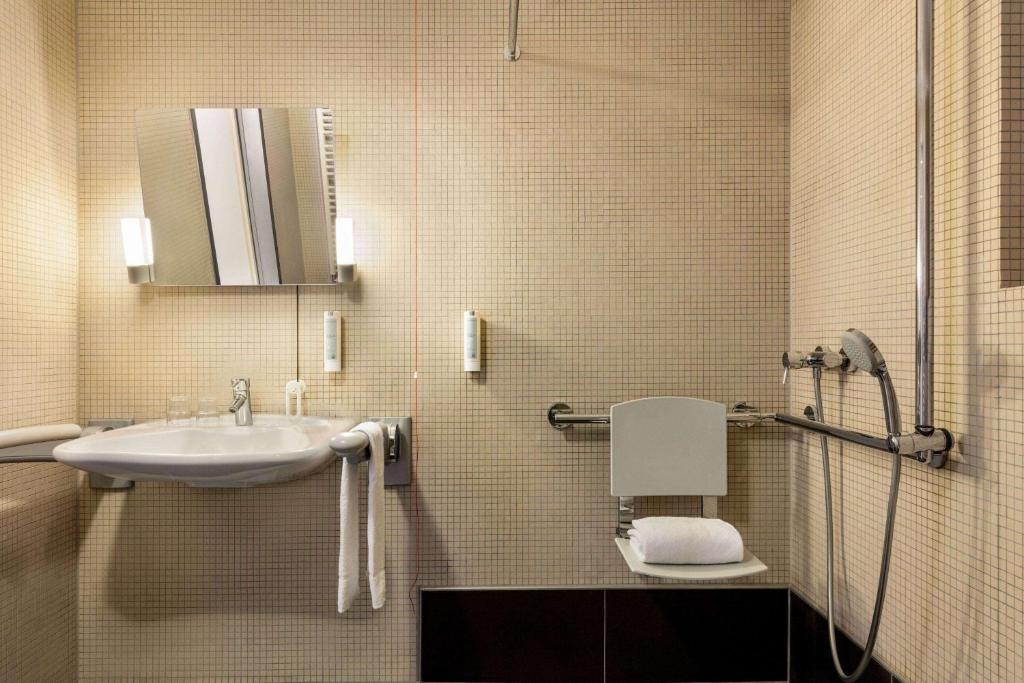 Koupelna v ubytování Vienna House Easy by Wyndham Stuttgart