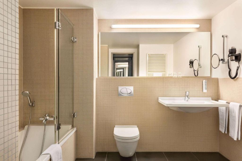 Vienna House Easy by Wyndham Stuttgart - Resim 38