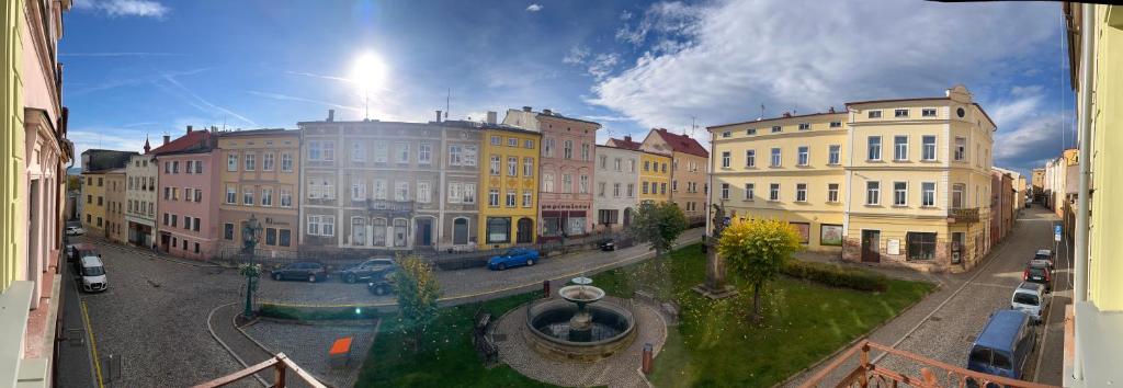 Apartmány Malé náměstí, Broumov - 带阳台的公寓