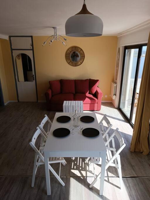 Posezení v ubytování Grand studio avec balcon en bord de mer