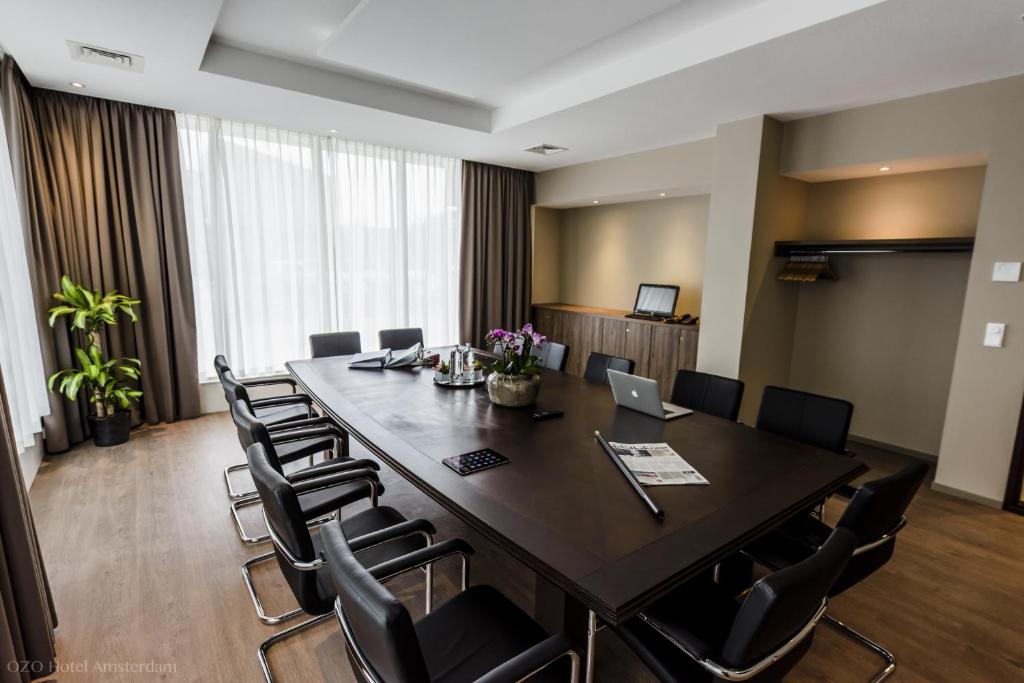Het zakengedeelte en/of de vergaderruimte van OZO Hotels Arena Amsterdam