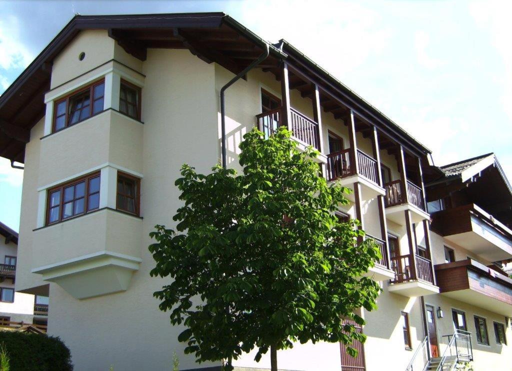 Budova, kde se aparthotel nachází