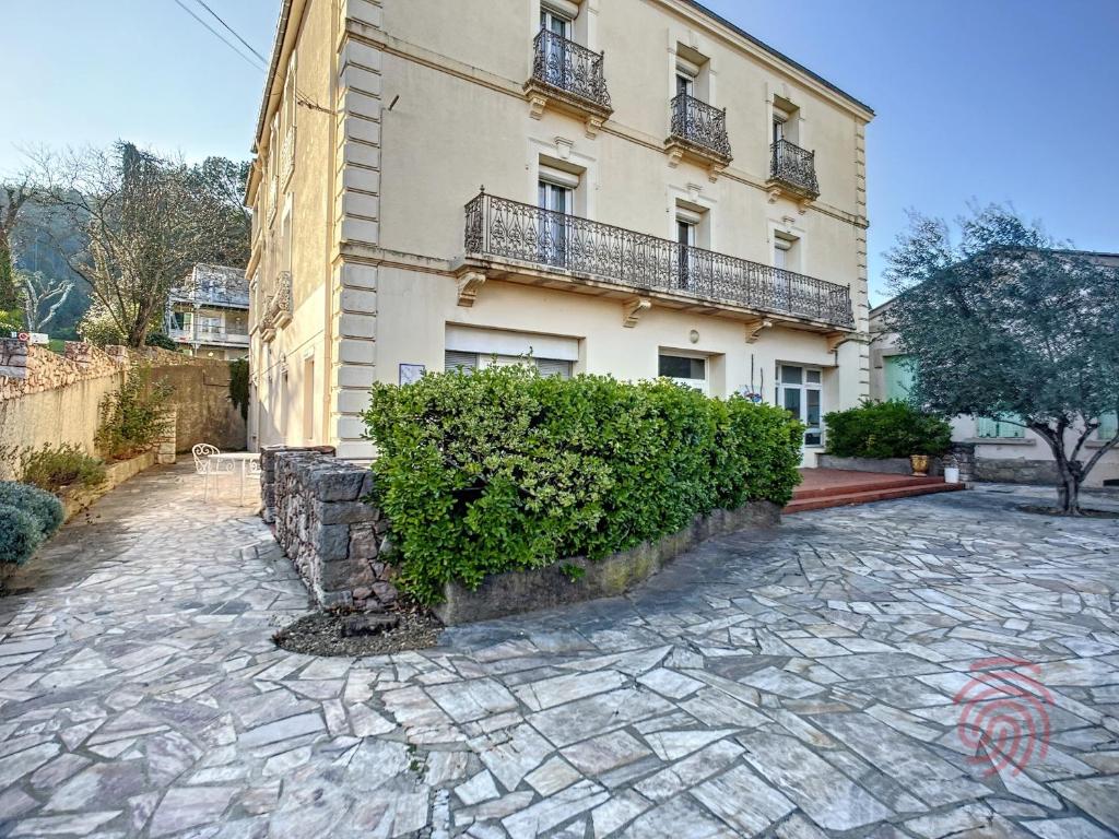 Budova, v ktorej sa apartmán nachádza