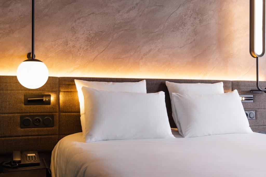 Novotel Paris Suresnes Longchamp - 2 Double Rooms Next To Each Other