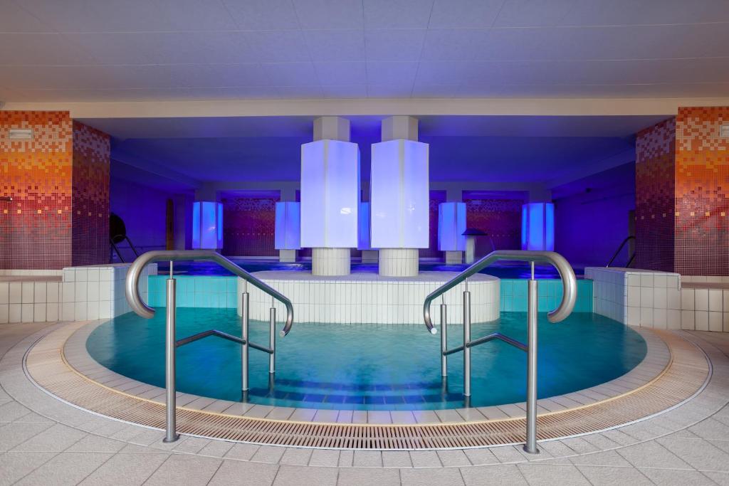 Bazén v ubytování Sofitel Grand Sopot nebo v jeho okolí