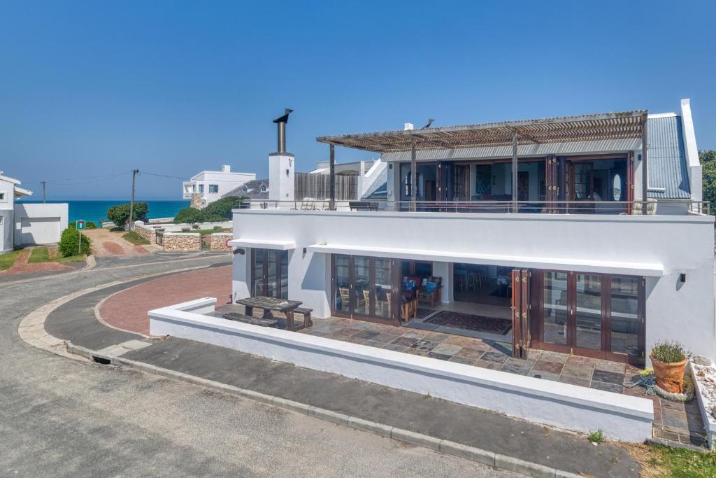 Op Die Hoek In Arniston - Holiday Home