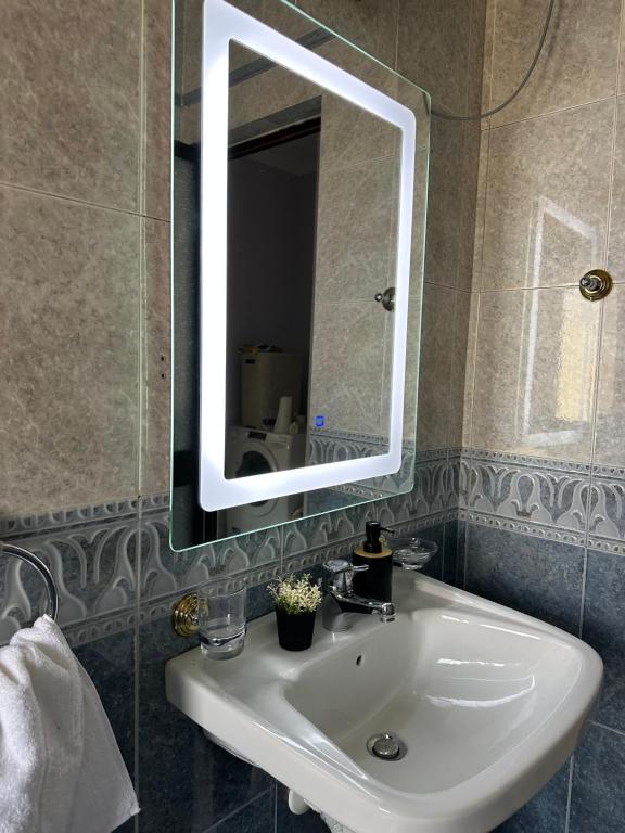 Cozy and spacios apartment in Ish Blloku - Imazhi 8
