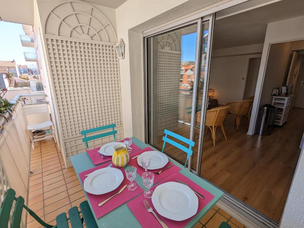 Arcachon Centre: Beau T2 53m² avec Terrasse, Parking, Ascenseur, Proche Plage et Commerces