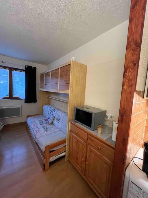 Postel nebo postele na pokoji v ubytování Charmant studio à Font-Romeu avec place de parking