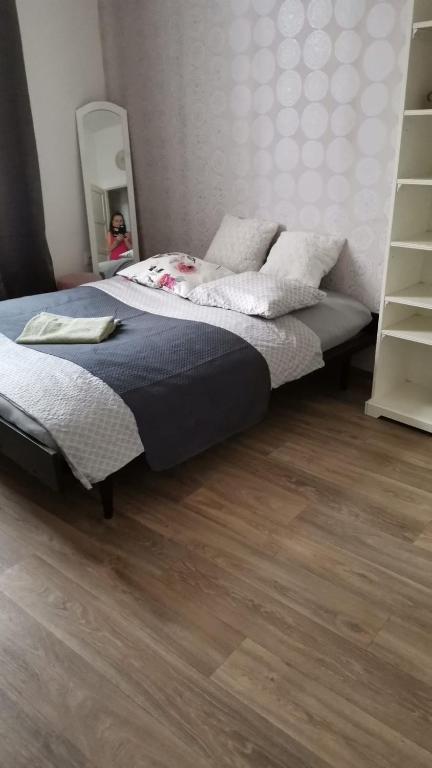 Postel nebo postele na pokoji v ubytování Stylový apartmán v centru Náchoda
