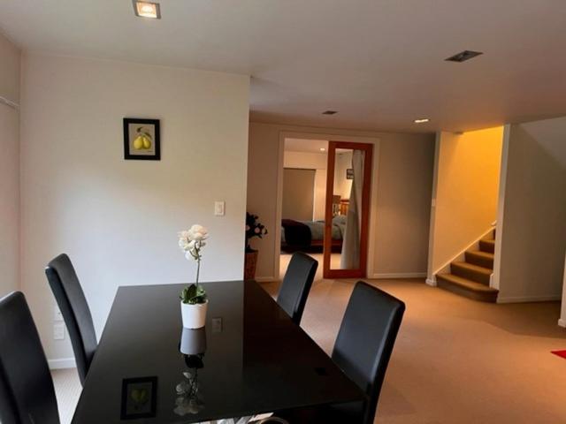 Villa Sebastian - Large Modern Home - Resim 16