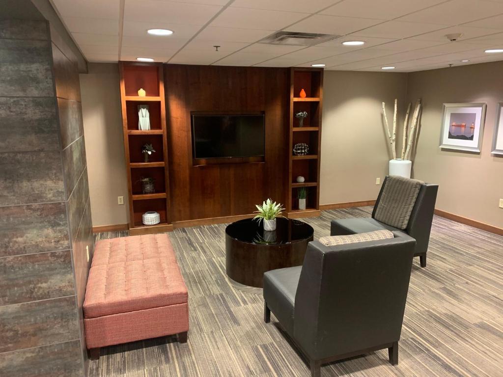 Holiday Inn & Suites Duluth-Downtown by IHG photo