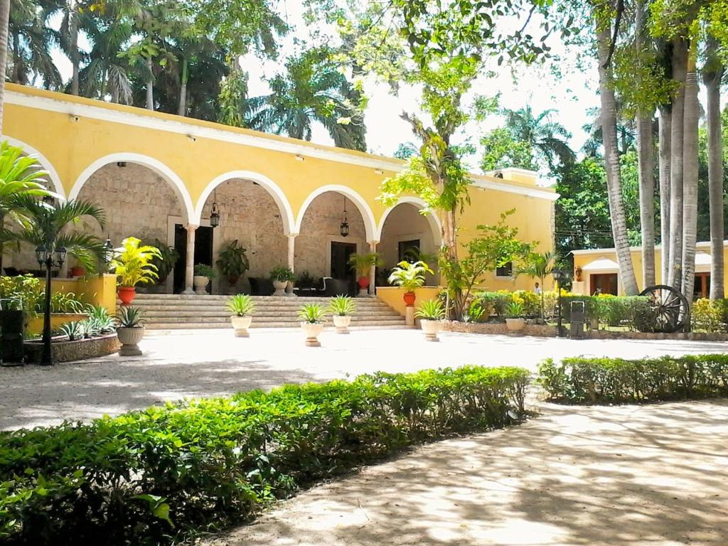 Zahrada ubytování Hacienda Chichen Resort and Yaxkin Spa