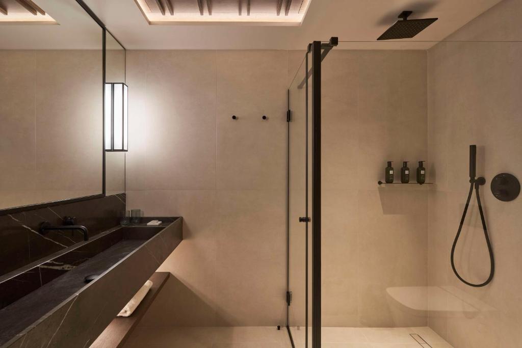 Ванная комната в Nobu Hotel San Sebastián