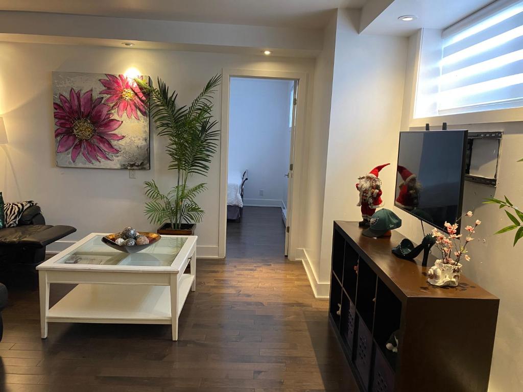 Fotografie z fotogalerie ubytování Beautiful private full condo v destinaci Brossard