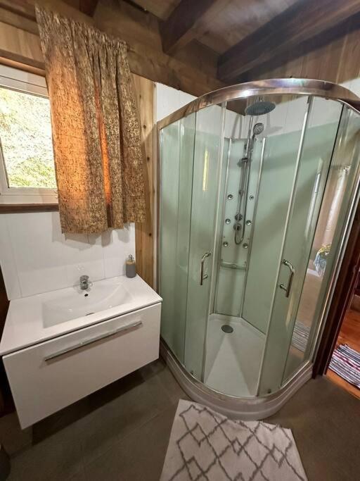 Un baño de Chalet Fara Hinano, Vue Océan