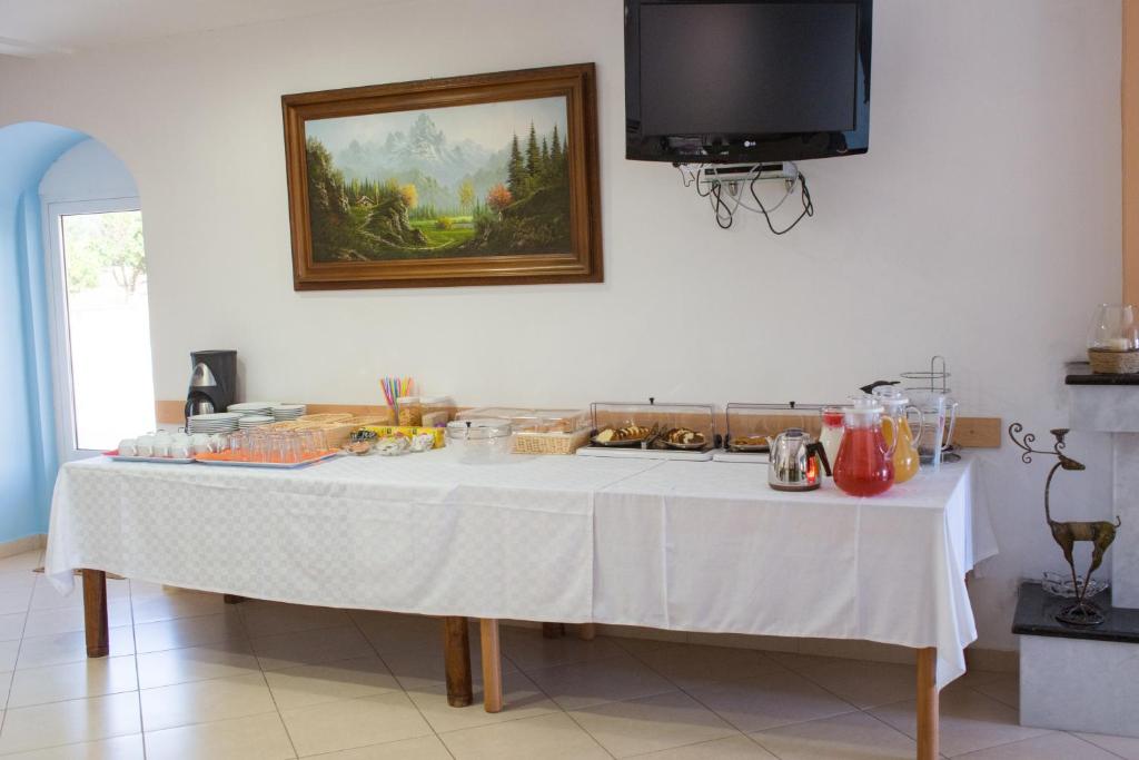 Jídlo v aparthotelu nebo okolí