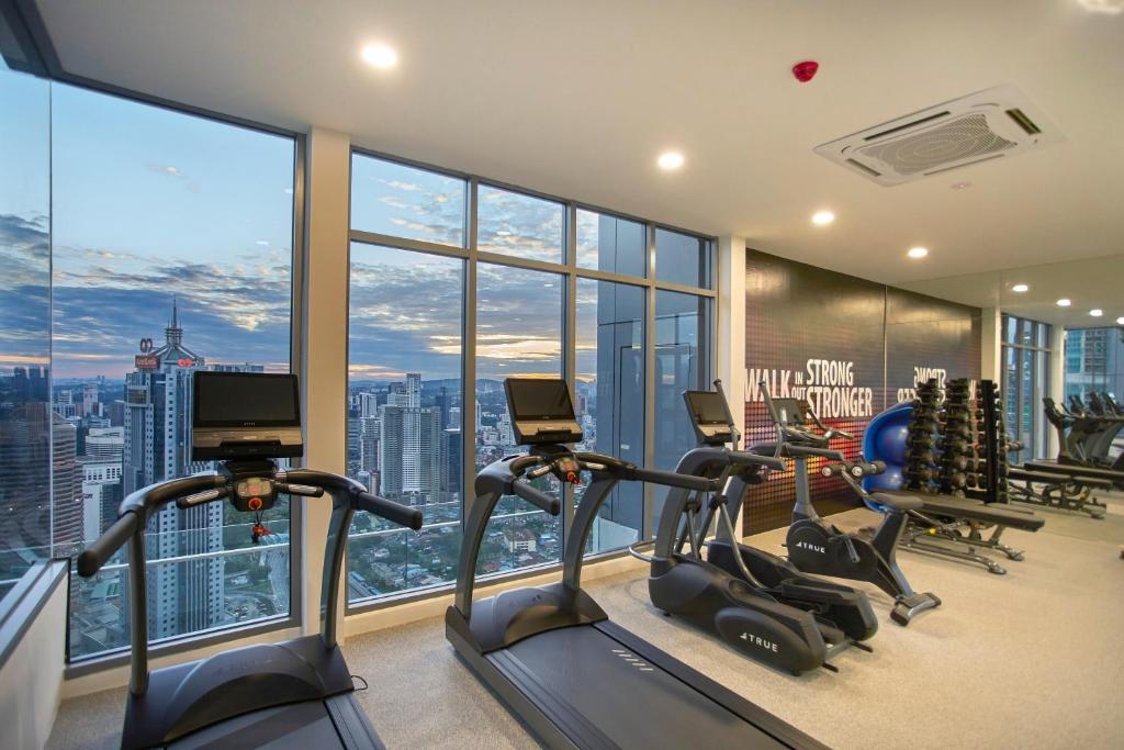 Fitness centrum a/nebo fitness zařízení v ubytování Royce Residence KLCC by Cobnb