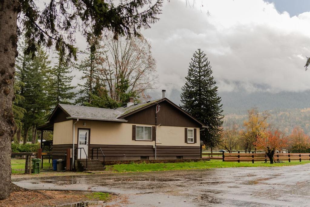 Farm House L&S Farms, Chilliwack (updated prices 2024)