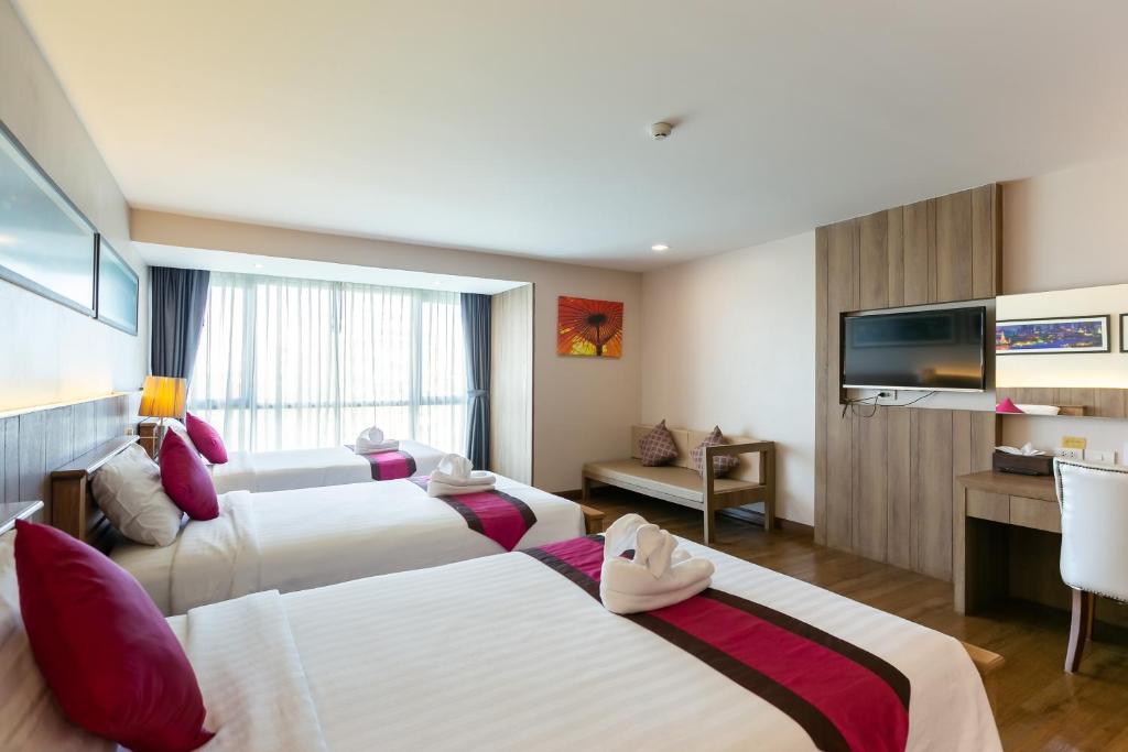 Grand Ratchapruek Hotel - Triple Room