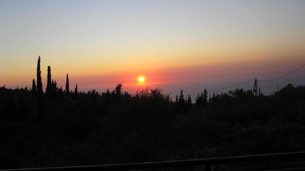 Blick auf den Sonnenuntergang/Sonnenaufgang von der Ferienwohnung aus oder aus der Nähe