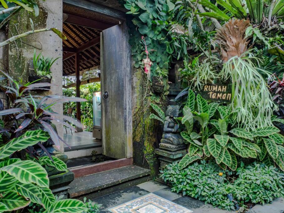 Zahrada ubytování Rumah Taman