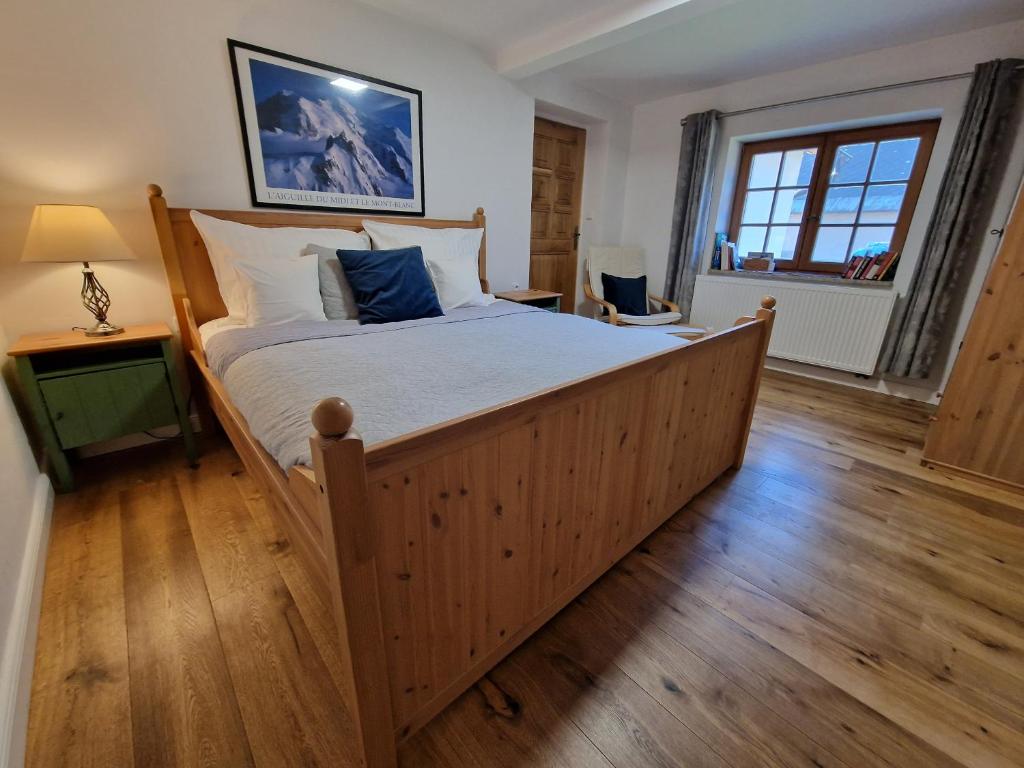 Postel nebo postele na pokoji v ubytování Luxusní apt Hory 7 v Krkonoších