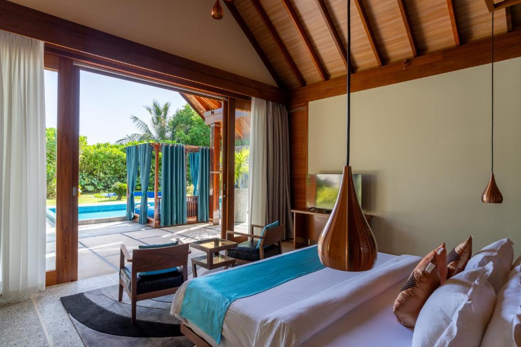 Furaveri Maldives - COMPLIMENTARY ROUND-TRIP SEAPLANE TRANSFER for two for a minimum of 5 nights or more from May 1st to October 31st, 2025 - Dos Habitaciones Residencia De Lujo Privada Velaa