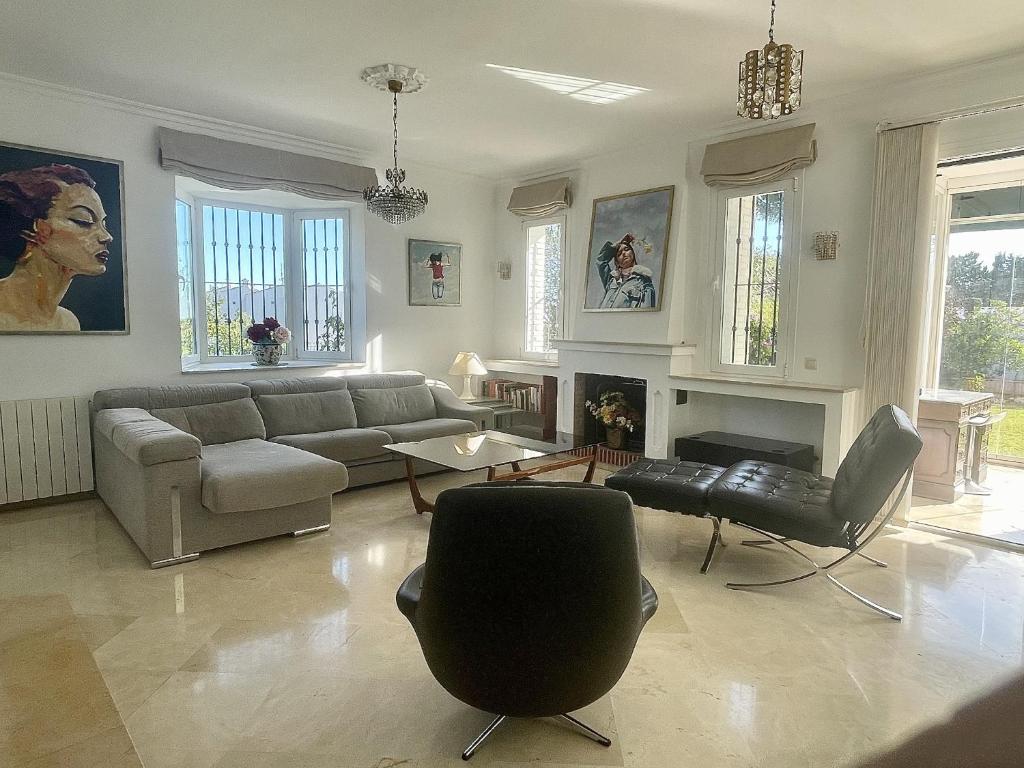 Posedenie v ubytovaní Villa Margarita#private pool#spacious - Mijas costa close to amenities