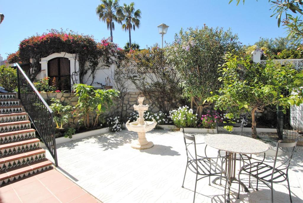 Vonkajšia záhrada v ubytovaní Villa Margarita#private pool#spacious - Mijas costa close to amenities