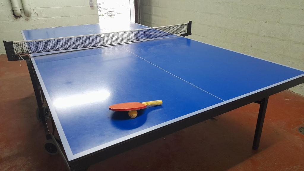 Stolní tenis v ubytování Le Sentier des Lavandes nebo okolí
