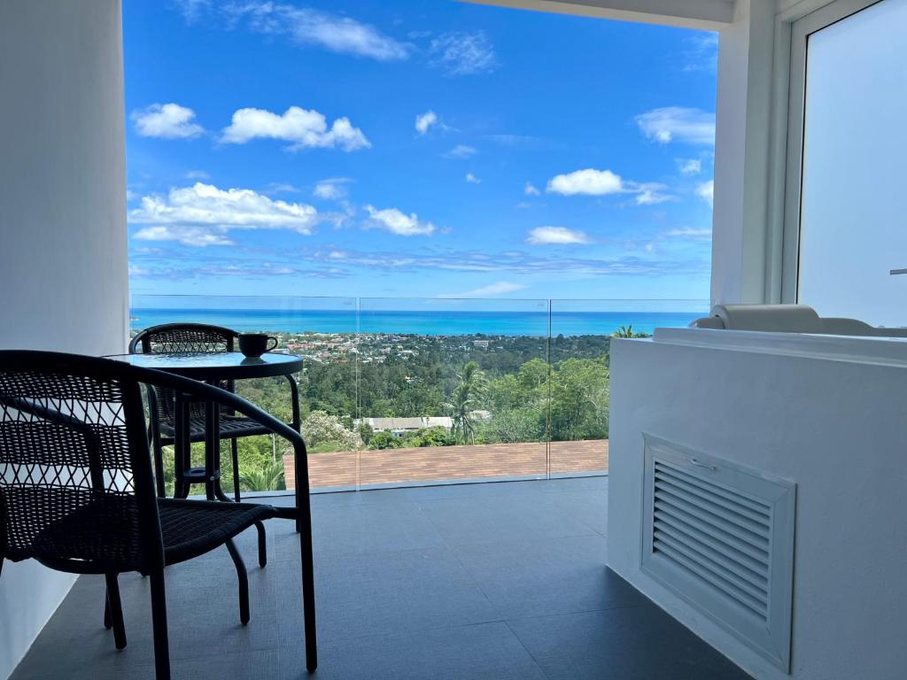 Jacuzzi bedroom with stunning sea view - Apartamento De Um Quarto