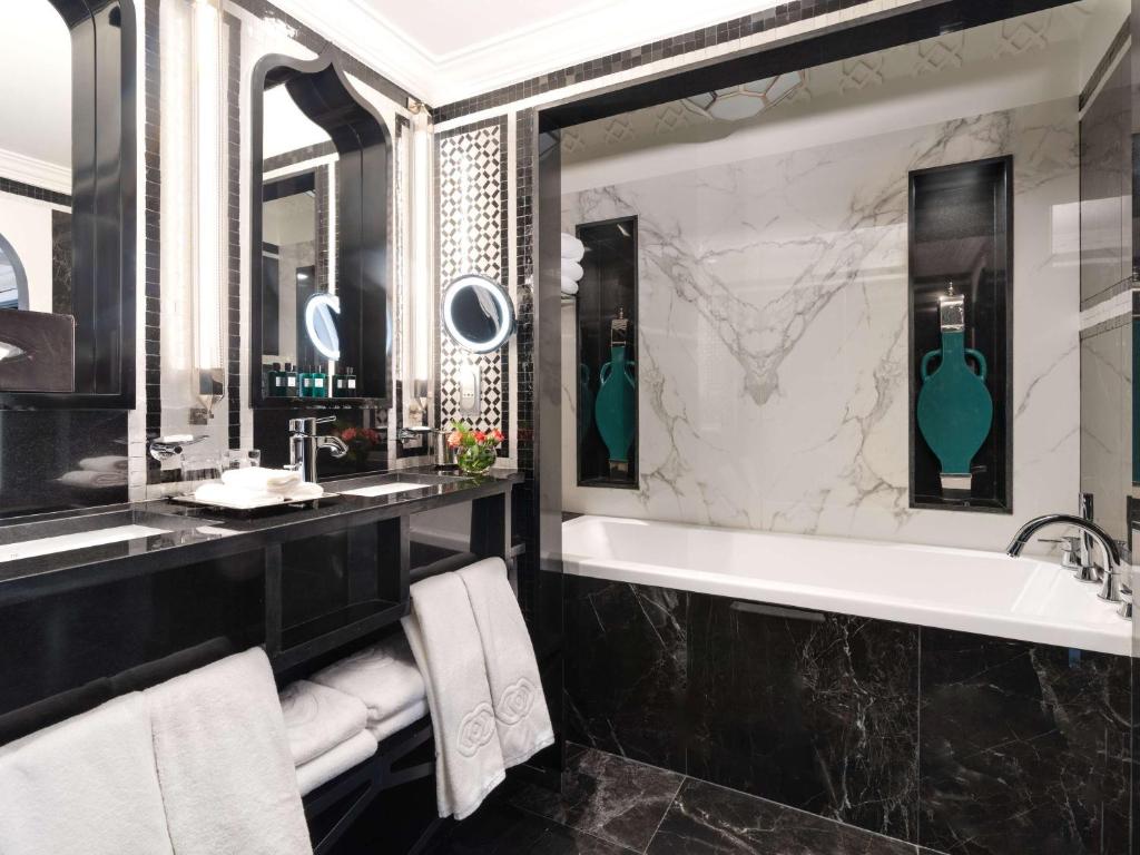 Koupelna v ubytování Sofitel Marrakech Palais Impérial & Spa