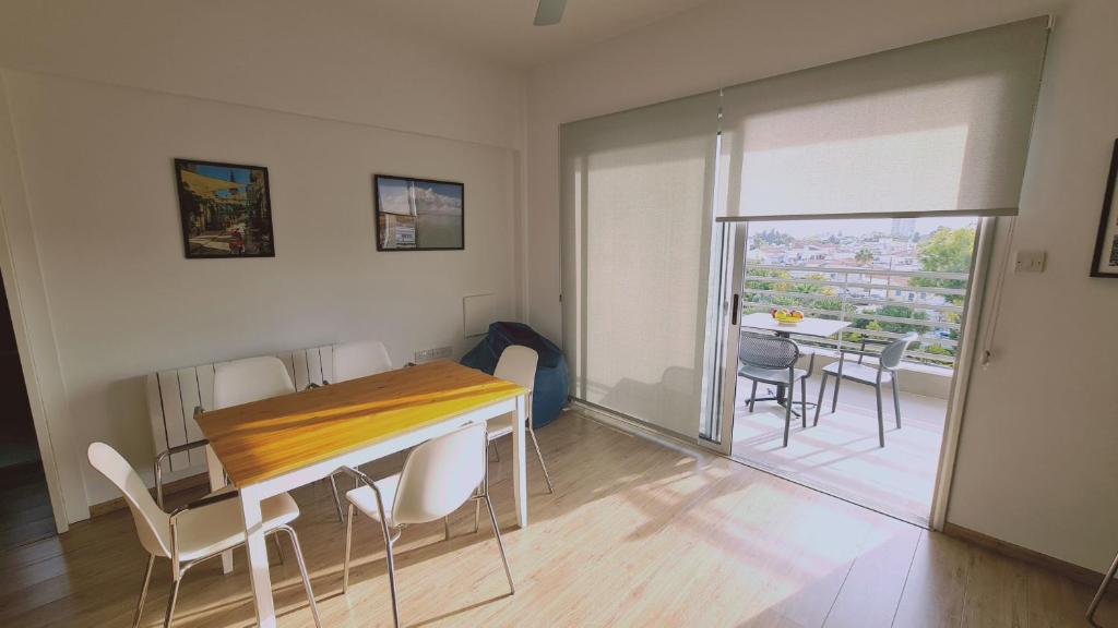 Fotografie z fotogalerie ubytování STAY Mystique City Penthouse v destinaci Limassol
