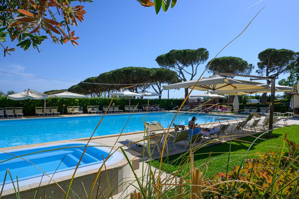 Bazén v ubytování Resort Capalbio nebo v jeho okolí