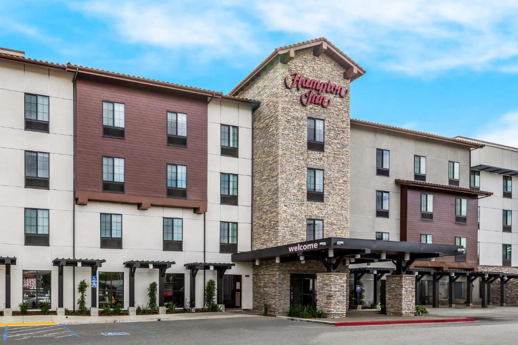 a rendering of the hampton inn and suites at Hampton Inn Concord in Concord