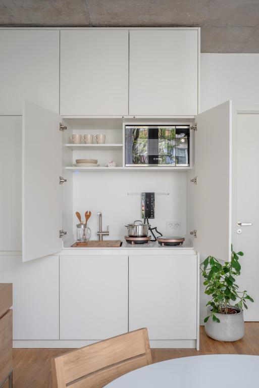 Carlotta Apartments - 14