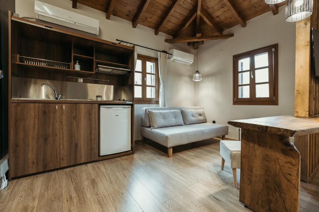 Acropolis Mystra Guesthouse - 2