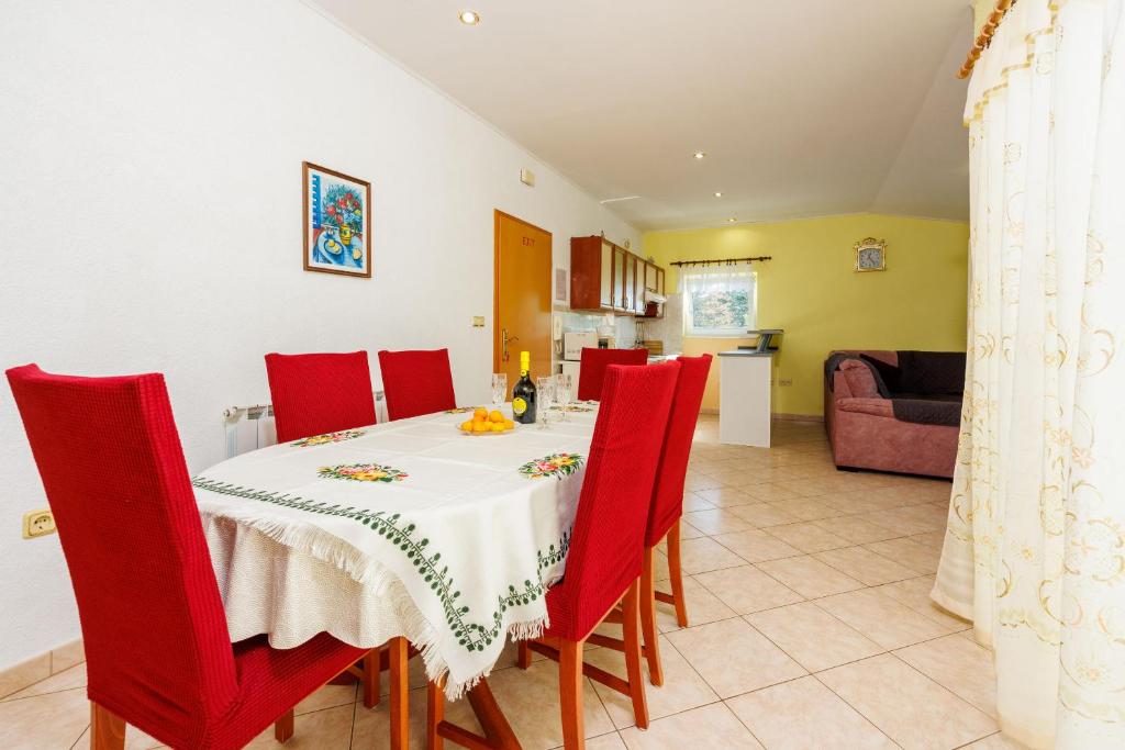 Posedenie v ubytovaní Apartment Blazic