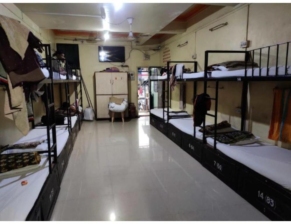 Prerna Lodge, Solapur - Housity