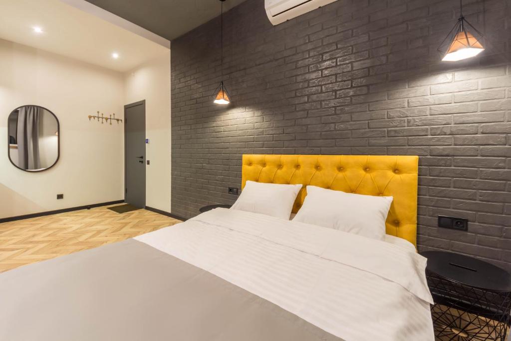 DayFlat Apartments on Mykhailivs'ka - Deluxe Double Studio - Mykhaailivska Str.24V