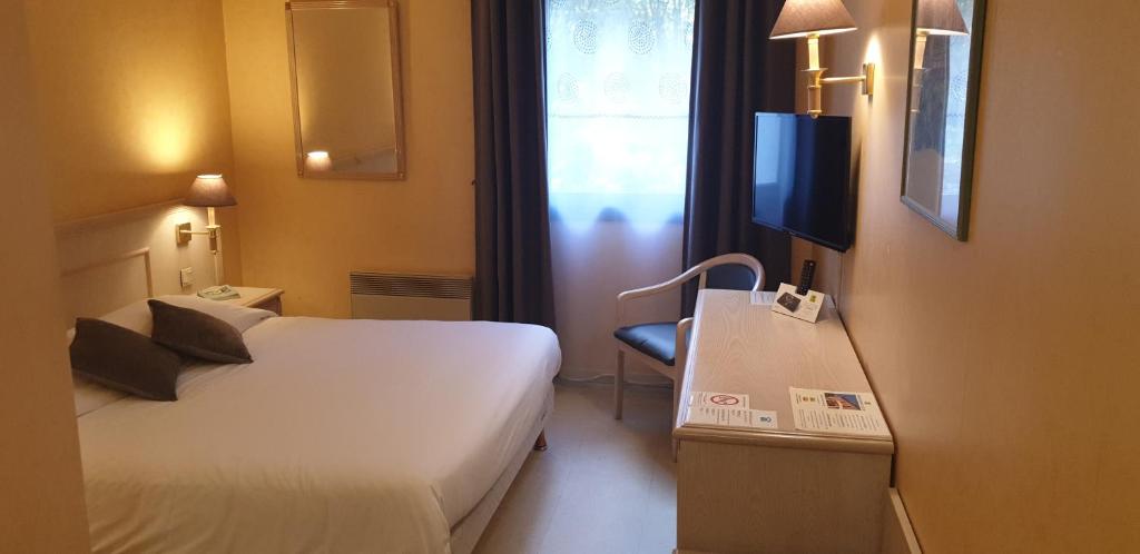 Logis L'Auberge Bourbonnaise - Habitación Doble