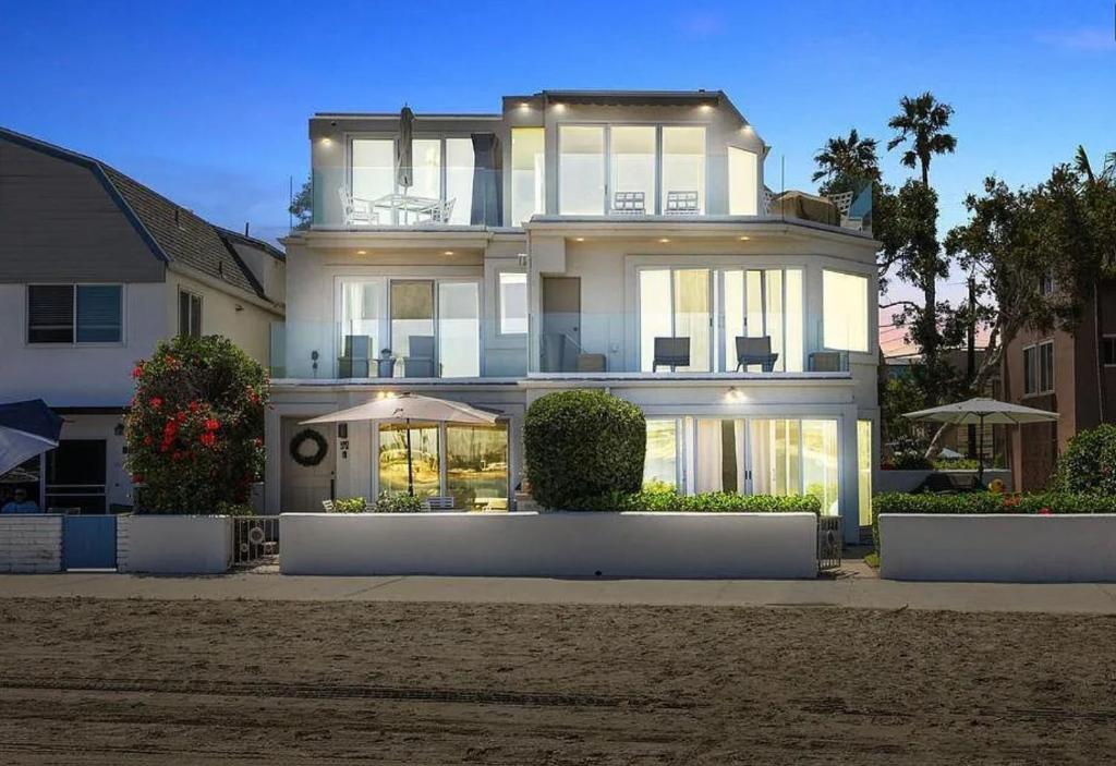 Luxury beach house Bayside walk, San Diego Updated 2024 Prices