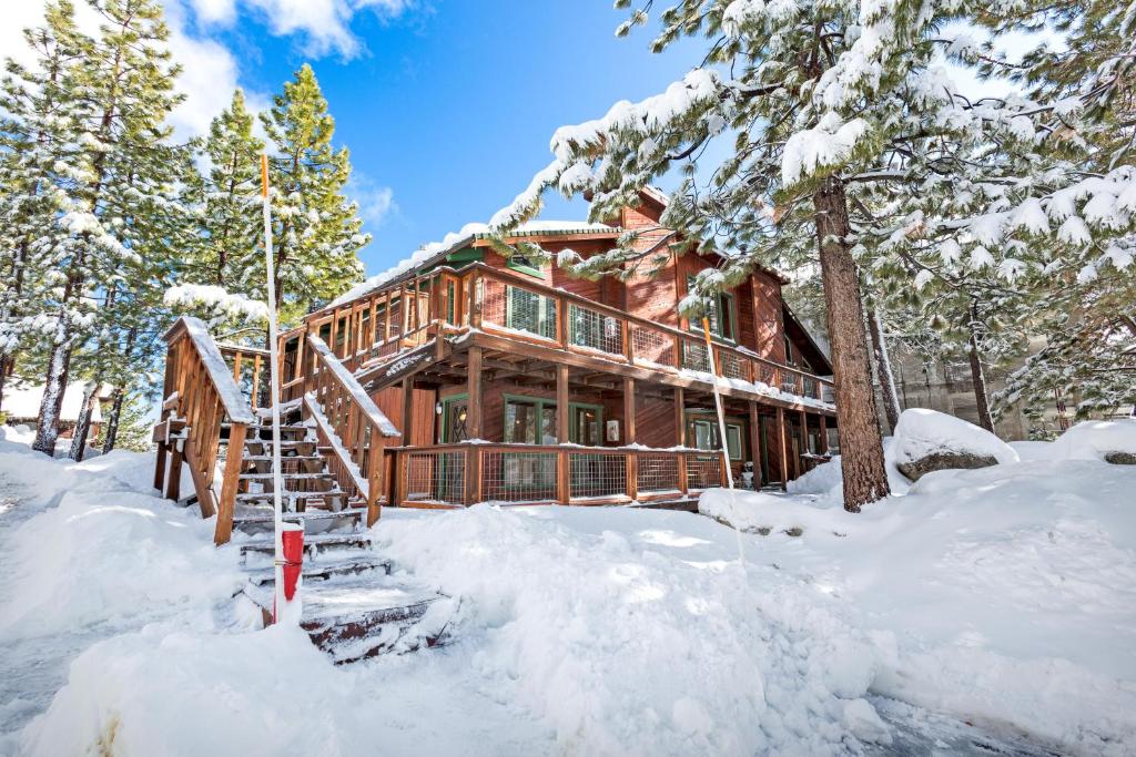 a log cabin in the snow at Snowflake Chalet in Stateline