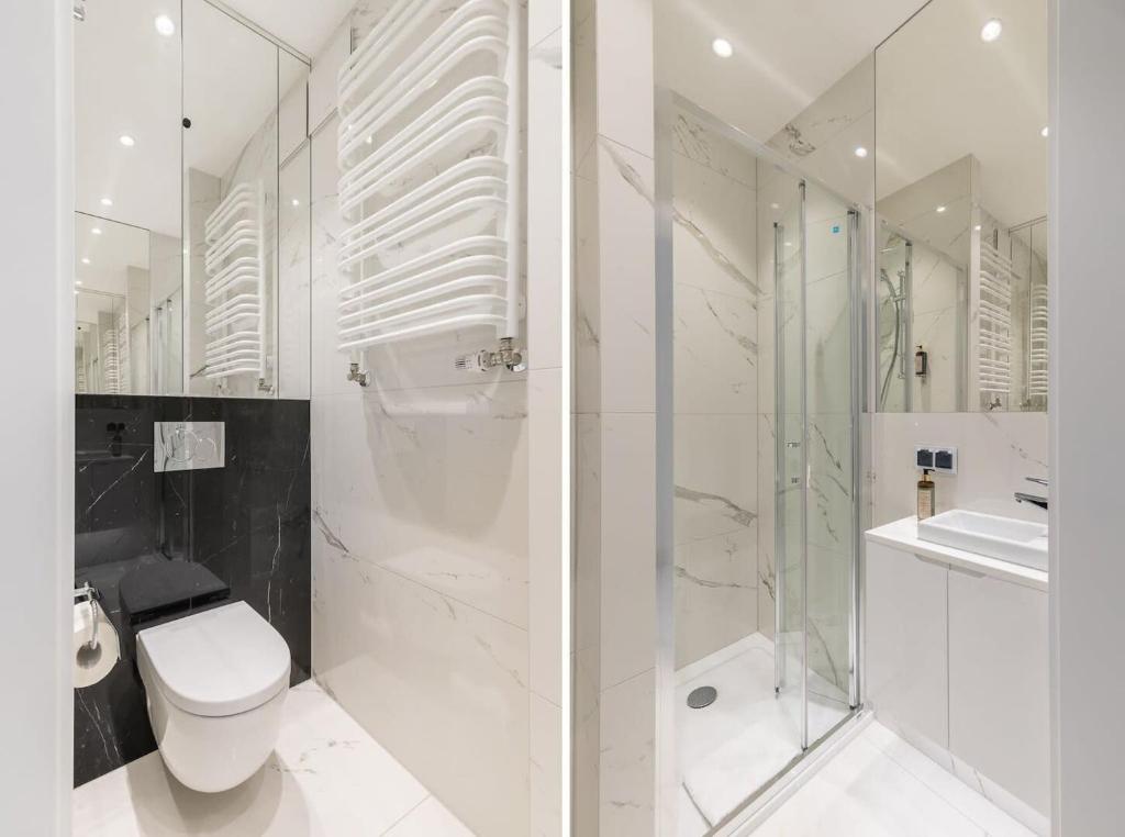 Kúpeľňa v ubytovaní Karolkowa 28 - Prestigious Apartment with Balcony by Renters Prestige