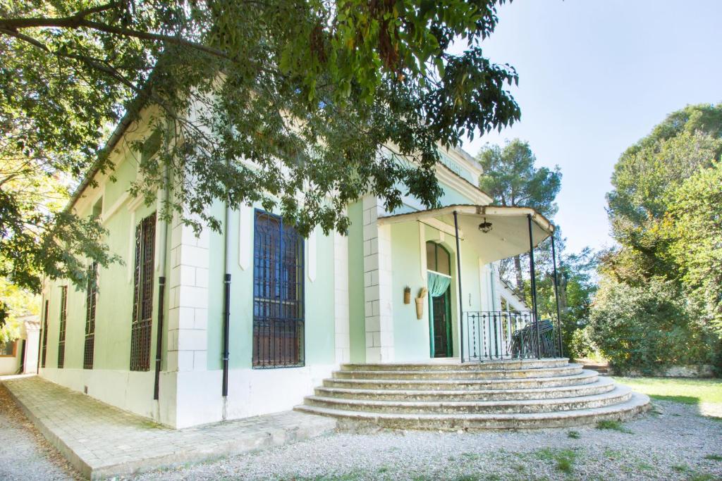 Budova, v ktorej sa hostel nachádza